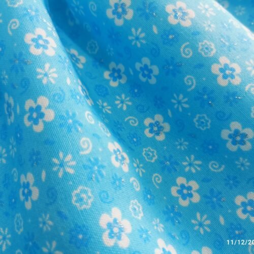 Vestido Celeste Floreado que Transmite Frescura y Mucha Dulzura