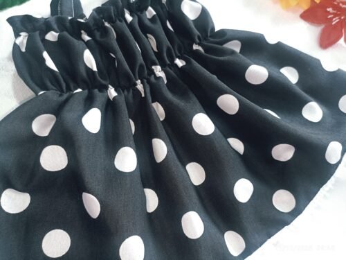 Vestido Negro Elegante para Bebé con un Toque de Distinción